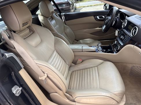 Used 2013 Mercedes-Benz SL 550 image 16
