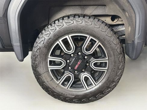Used 2022 GMC Sierra 2500 AT4 w/ AT4 Preferred Package AWD/4WD image 32