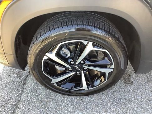 Used 2023 Chevrolet TrailBlazer RS w/ Sun and Liftgate Package AWD/4WD image 38