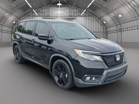 Used 2019 Honda Passport Sport image 3
