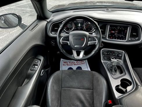 Used 2018 Dodge Challenger R/T Scat Pack w/ Leather Interior Group image 24