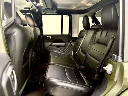 Used 2023 Jeep Wrangler Sahara w/ Cold Weather Group image 15