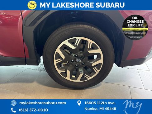 Certified 2025 Subaru Forester Premium AWD/4WD image 31