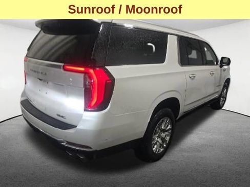 Used 2025 GMC Yukon XL Denali w/ Sun & Power Step Package image 5
