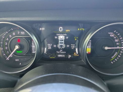 Used 2023 Jeep Wrangler Unlimited Sahara AWD/4WD image 30