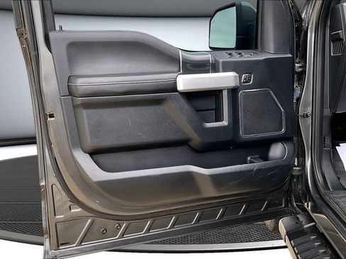 Used 2019 Ford F150 Lariat w/ Equipment Group 502A Luxury AWD/4WD image 20