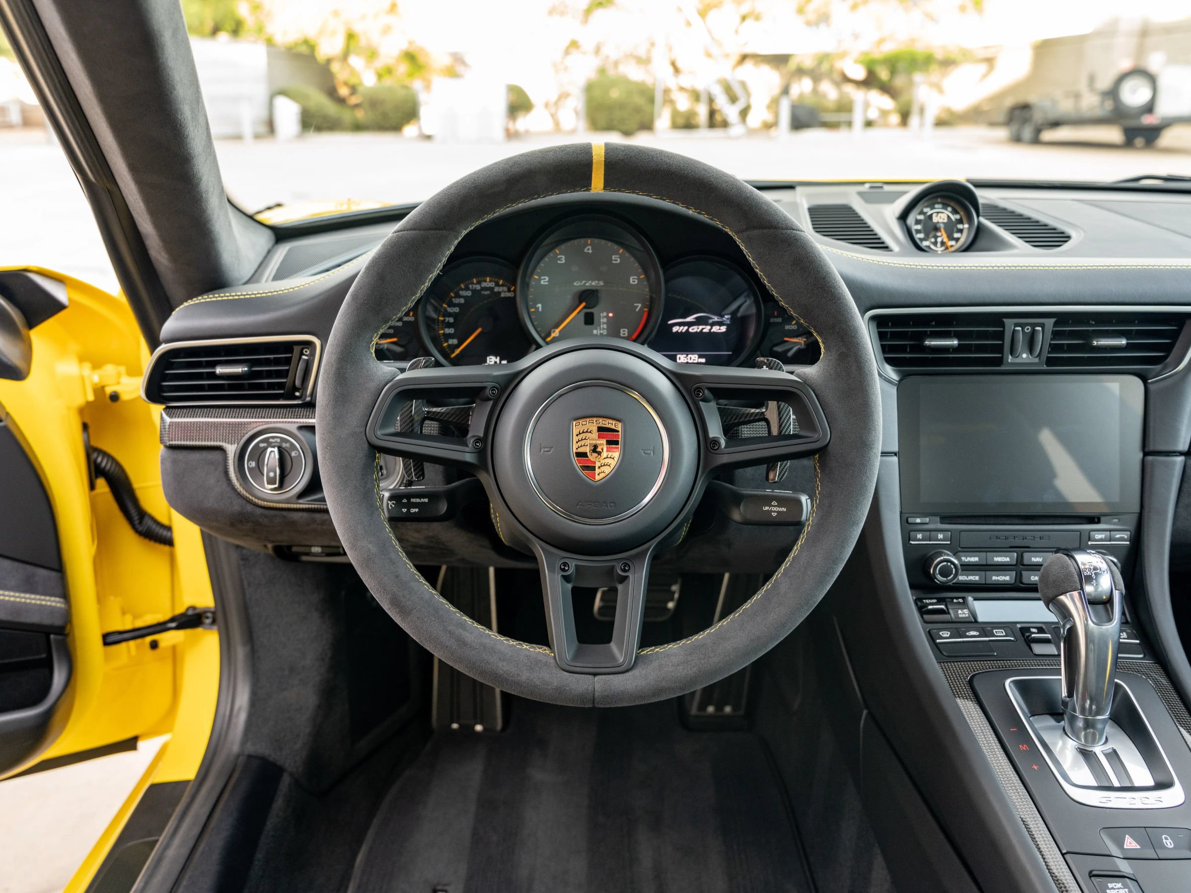 Used 2018 Porsche 911 GT2 RS RWD image 16