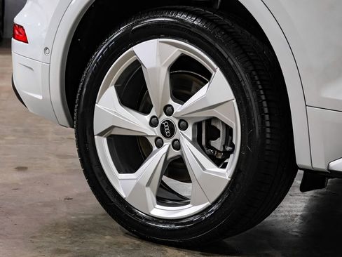 Used 2021 Audi Q5 Prestige w/ Prestige Package image 55