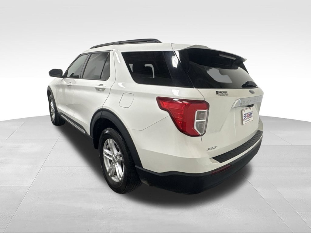 Used 2023 Ford Explorer XLT AWD/4WD image 12
