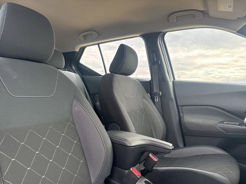 Certified 2019 Nissan Kicks S w/ Exterior Electronics Package image 12