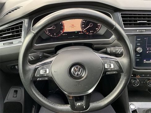 Used 2019 Volkswagen Tiguan SEL R-Line image 19