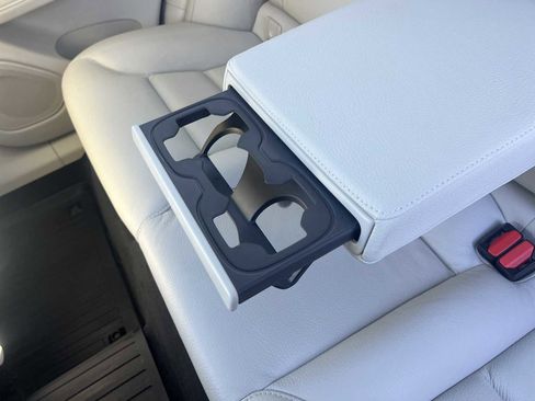 Used 2022 Volvo XC60 B5 Momentum w/ Advanced Package image 23