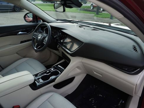 Used 2022 Buick Envision Preferred FWD image 28
