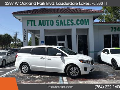 Used 2017 Kia Sedona LX w/ LX Essentials Premium Package