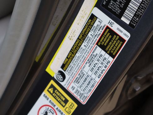 Used 2009 Toyota Camry LE FWD image 25