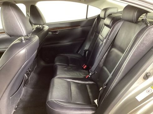 Used 2015 Lexus ES 350 w/ Luxury Package FWD image 23