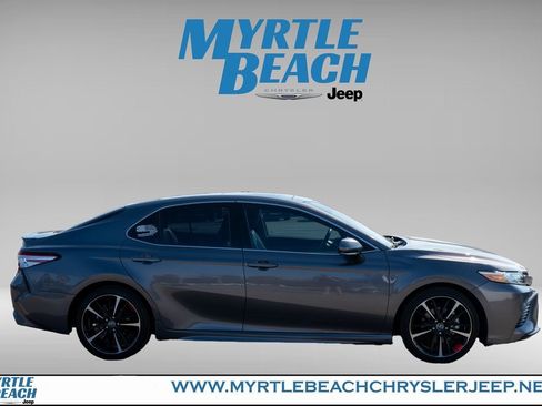 Used 2020 Toyota Camry XSE image 7