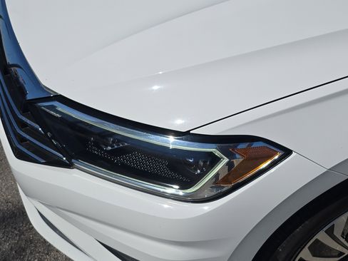 Used 2020 Volkswagen Jetta SEL image 24