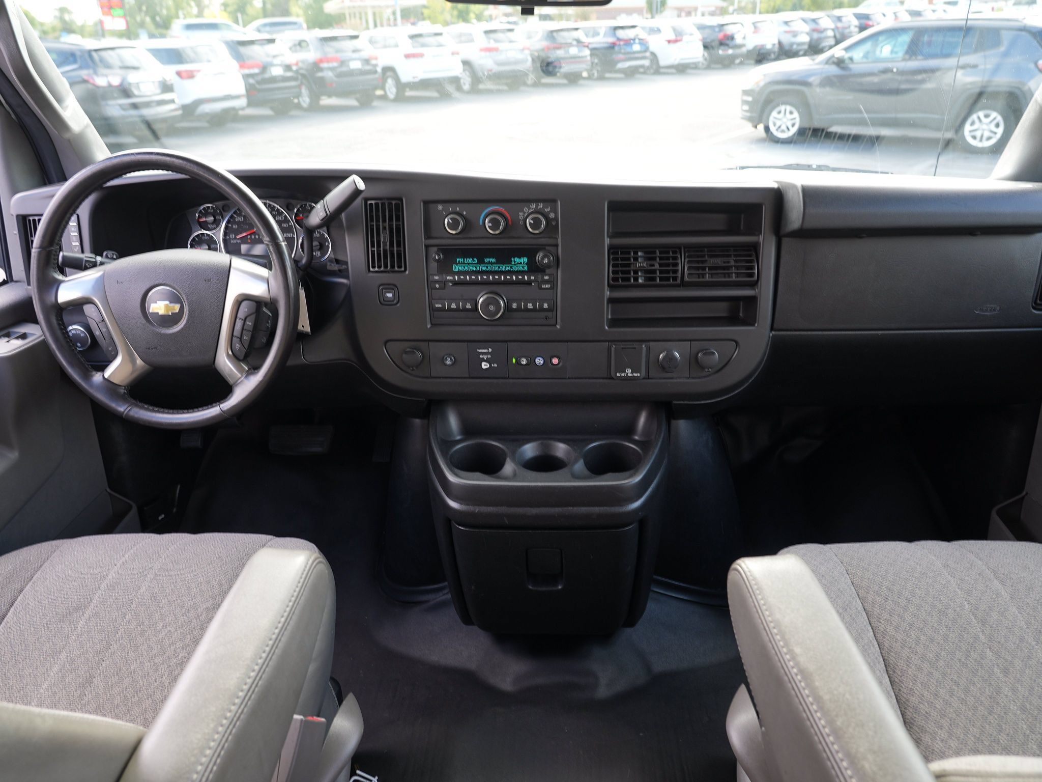 Used 2019 Chevrolet Express 2500 LS w/ Driver Convenience Package RWD image 27