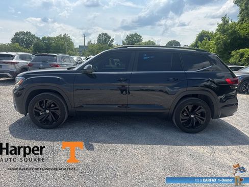 Used 2023 Volkswagen Atlas SE w/ Black Wheel Package FWD image 2