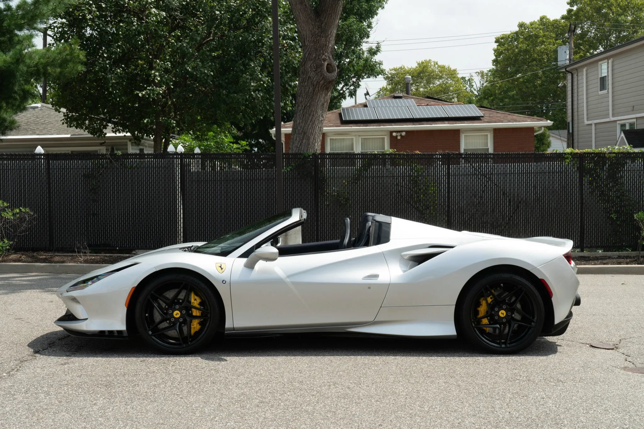 Used 2022 Ferrari F8 Tributo RWD image 8