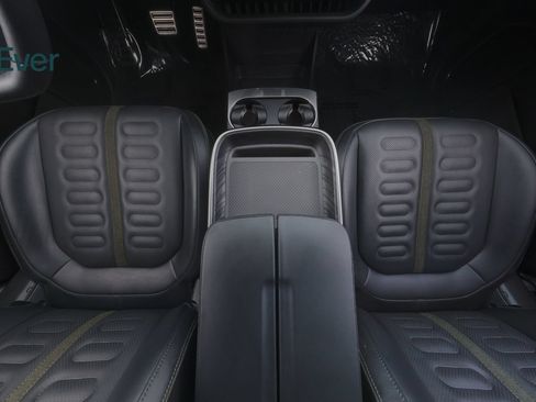 Used 2024 Rivian R1S Adventure AWD/4WD image 28