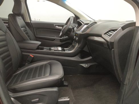 Used 2020 Ford Edge SEL image 21