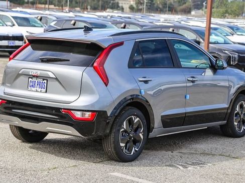 New 2026 Kia Niro Wind image 17