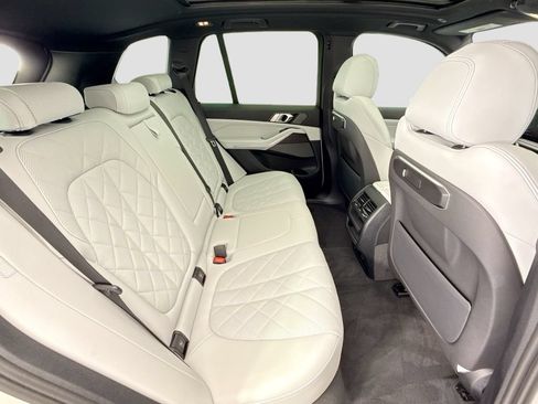 Used 2024 BMW X5 xDrive40i w/ Premium Package AWD/4WD image 22