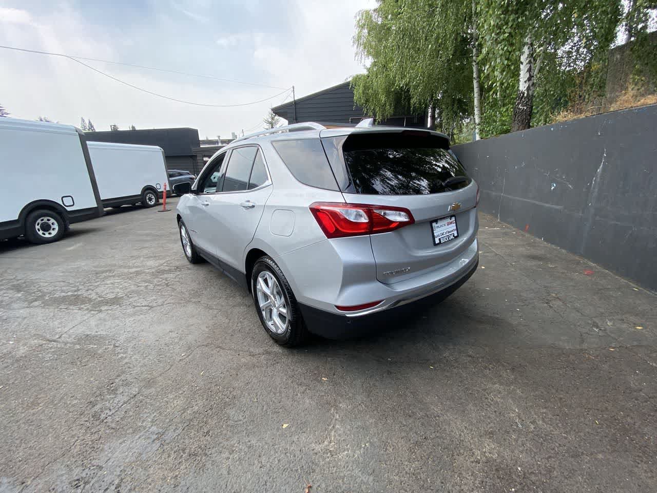 Used 2021 Chevrolet Equinox Premier FWD image 4