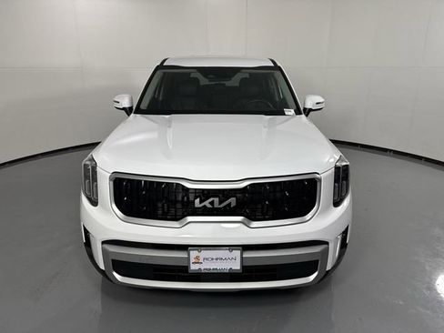 Used 2024 Kia Telluride LX image 24