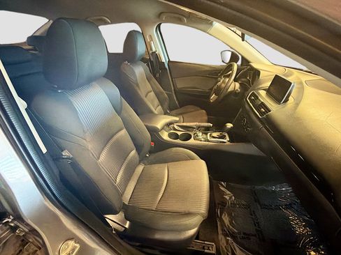 Used 2015 MAZDA MAZDA3 i Touring image 29