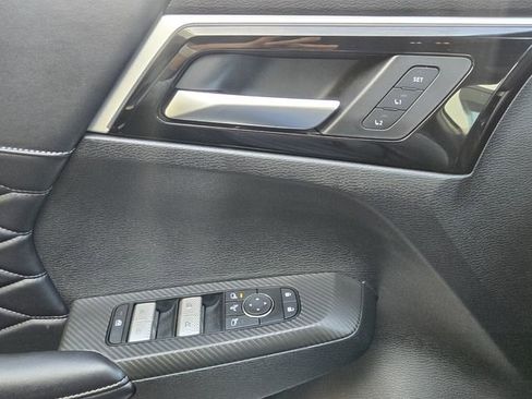 Used 2025 Mitsubishi Outlander SEL image 28