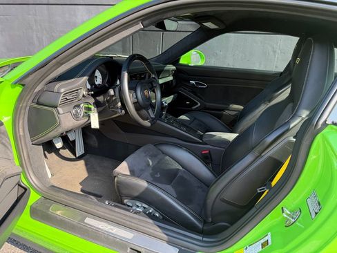 Certified 2018 Porsche 911 GT3 image 17