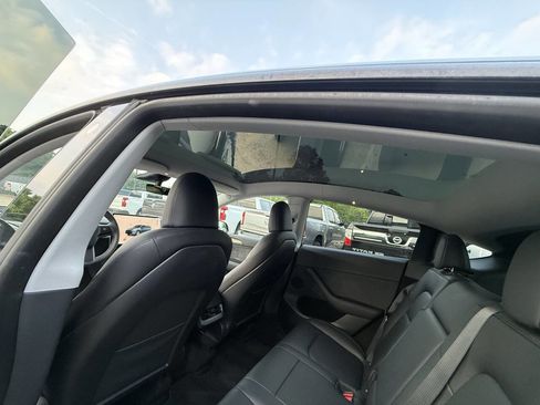 Used 2023 Tesla Model Y Long Range AWD/4WD image 33