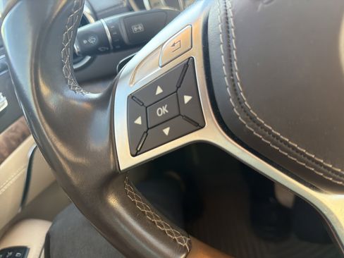 Used 2015 Mercedes-Benz SL 550 image 19