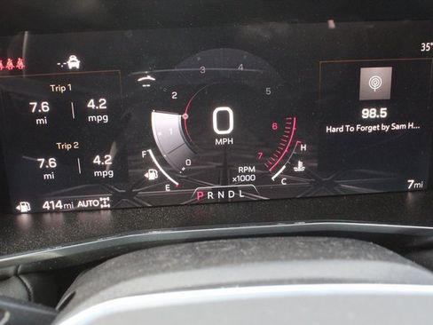 New 2026 GMC Canyon Elevation w/ Convenience Package image 29