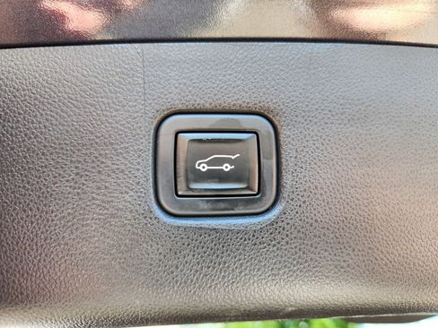 Used 2021 Chevrolet Blazer RS w/ Enhanced Convenience Package AWD/4WD image 32