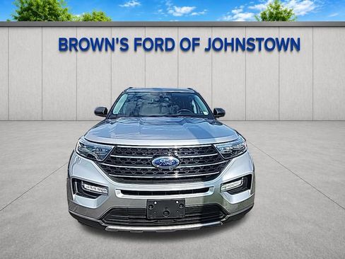 Used 2023 Ford Explorer XLT w/ Equipment Group 202A AWD/4WD image 3