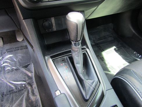 Used 2015 Toyota Corolla S FWD image 18