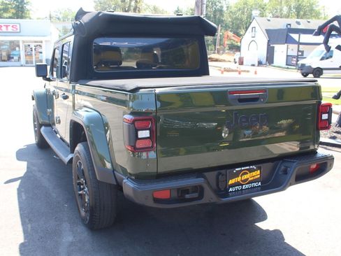 Used 2021 Jeep Gladiator Sport image 2