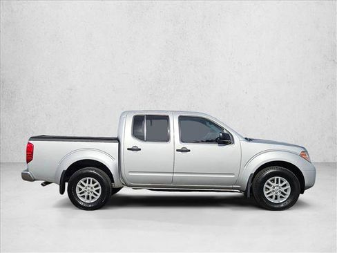 Used 2018 Nissan Frontier SV image 4
