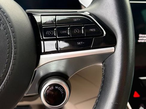 Used 2023 Maserati Grecale GT image 7