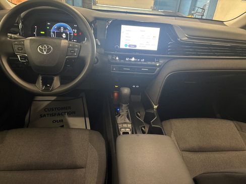 Used 2026 Toyota Camry LE FWD image 14