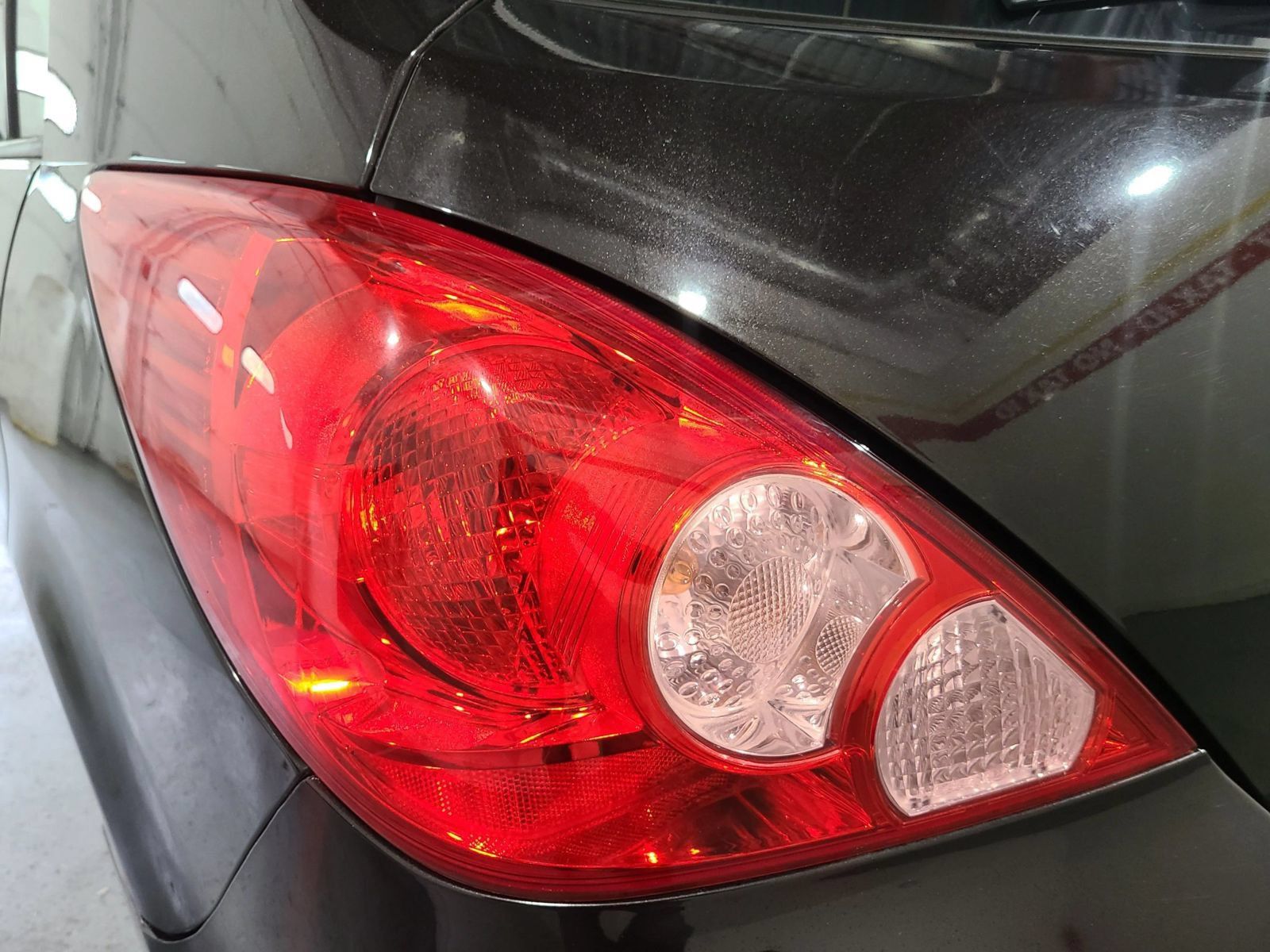 Used 2012 Nissan Versa 1.8 S w/ Plus Pkg FWD image 10