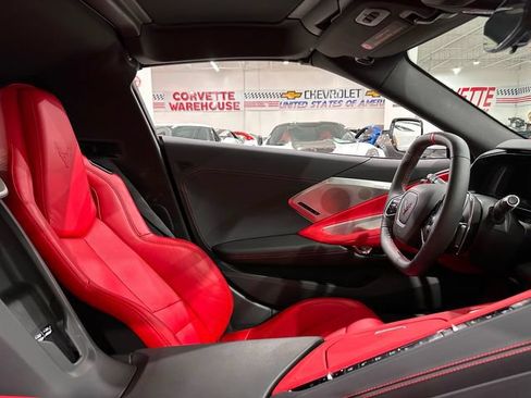 Used 2024 Chevrolet Corvette Stingray Preferred Cpe w/ Z51 Performance Package RWD image 17