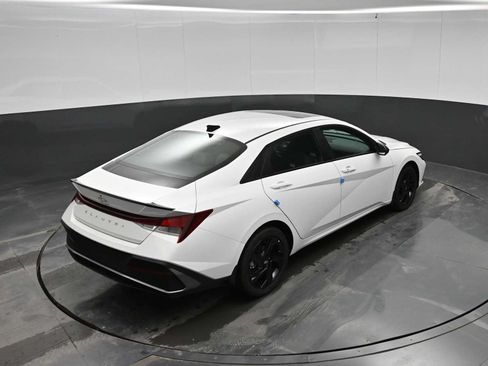 New 2026 Hyundai Elantra SEL Sport FWD image 28