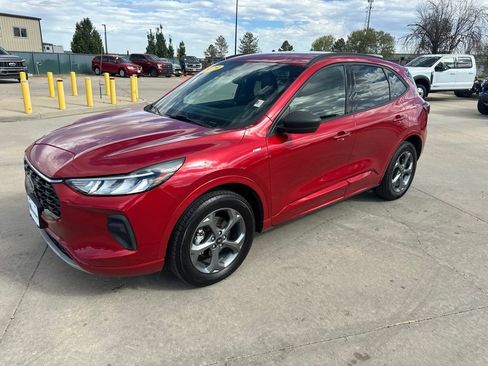 Used 2023 Ford Escape ST-Line AWD/4WD image 32