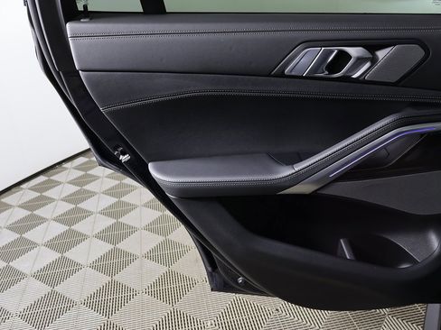 Used 2025 BMW X6 xDrive40i w/ Climate Comfort Package image 27