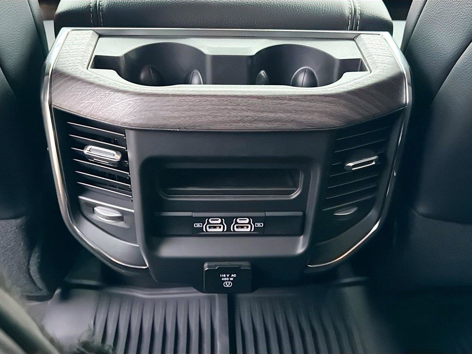 New 2026 RAM 2500 Laramie AWD/4WD image 19